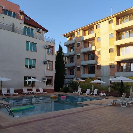 Apartment In Complex Tara Ravda Exterior foto